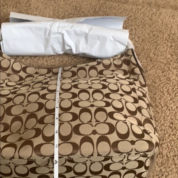 Coach - Picture 3 of 13